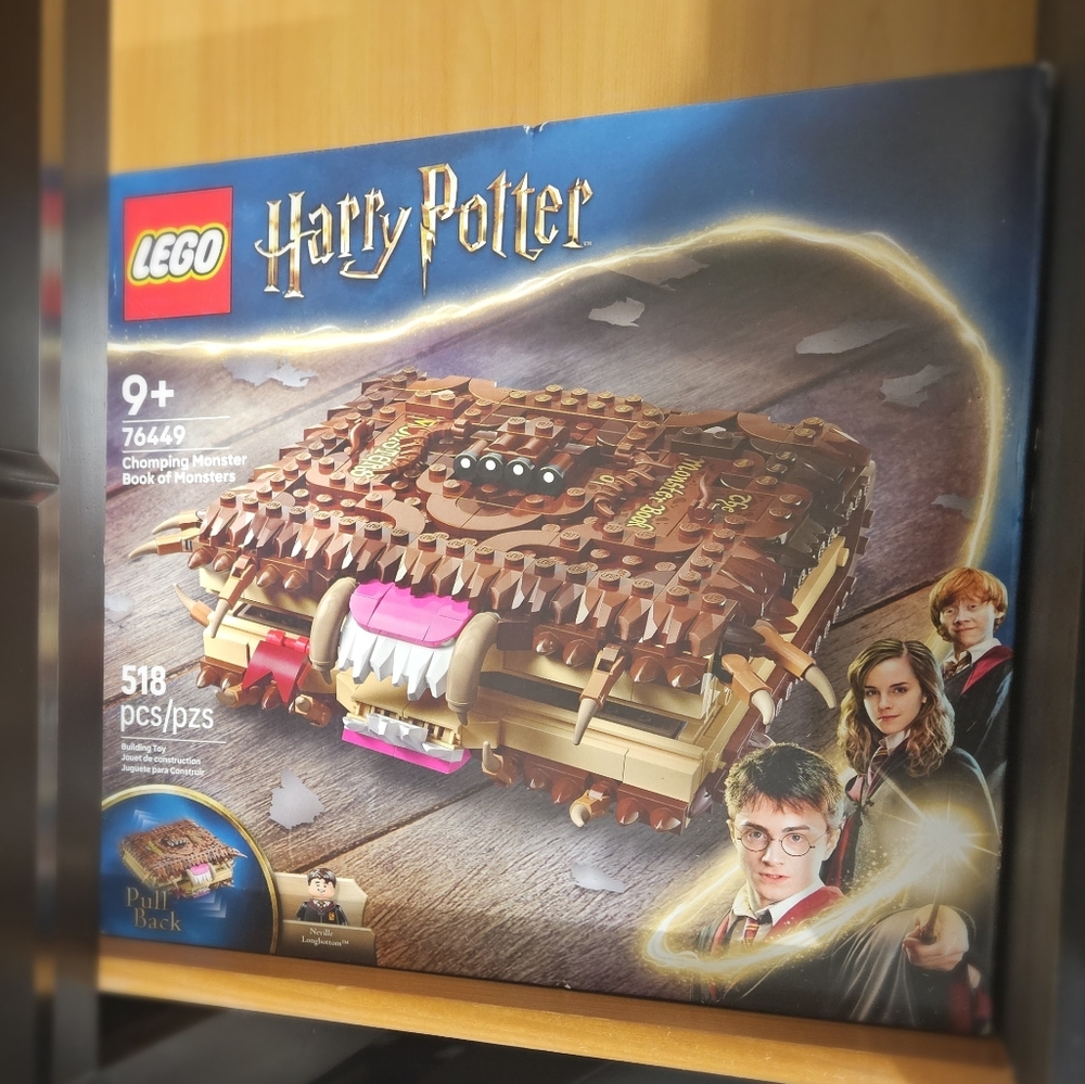 LEGO 76449 - Harry Potter Chomping Monster Book of Monsters - SEALED